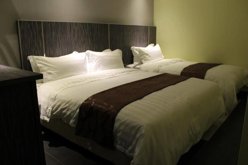 Hotel Eastana Ипох Экстерьер фото